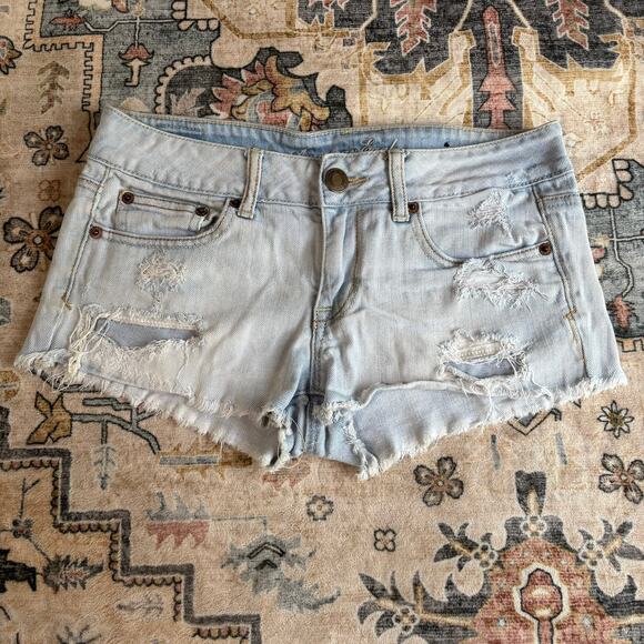 Vintage American Eagle y2k Jean Shorts Light Wash distressed Booty Shorts Size 4 - Picture 2 of 9